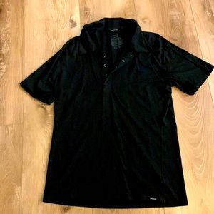 Black Patagonia men’s medium shirt